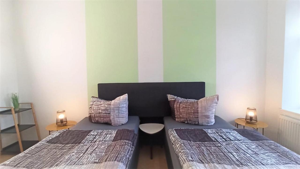 Apartment Fuer Bis Zu 7 Personen Mit Balkon Halberstadt Eksteriør billede
