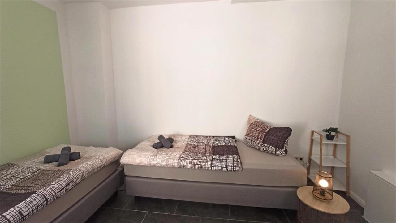 Apartment Fuer Bis Zu 7 Personen Mit Balkon Halberstadt Eksteriør billede