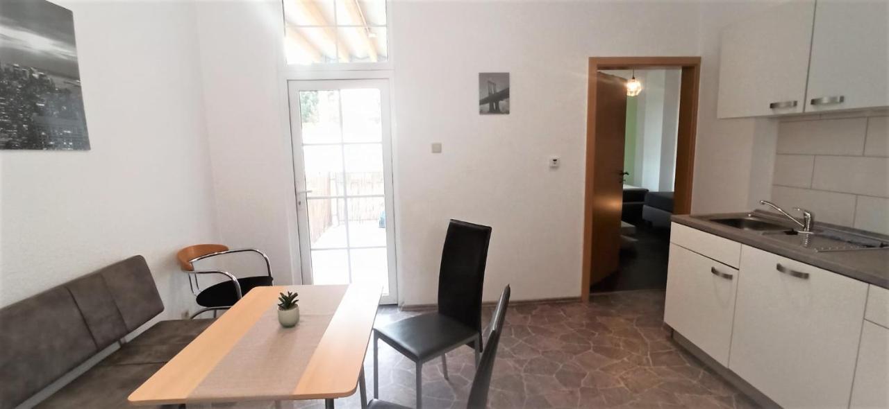 Apartment Fuer Bis Zu 7 Personen Mit Balkon Halberstadt Eksteriør billede